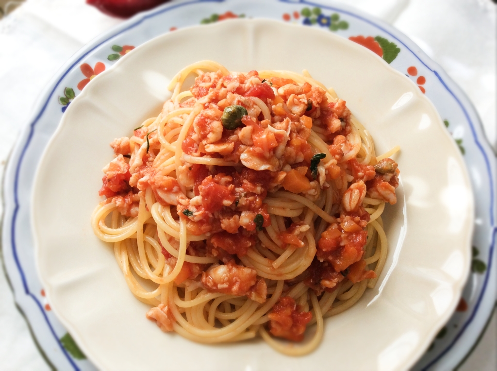Spaghetti with cod, white wine and tomato sauce #quarantinecooking